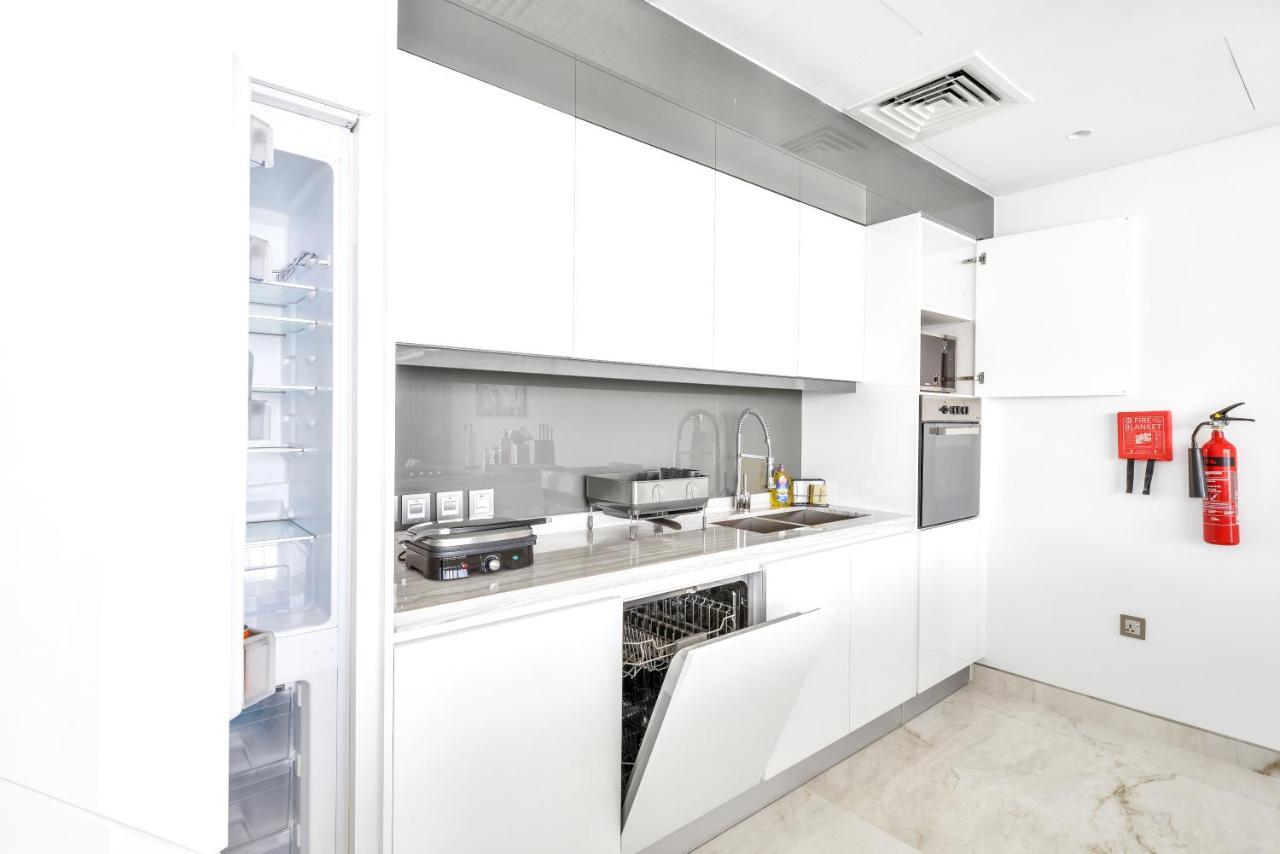 Contemporary And Spacious 2 Bedroom In Bluewaters Island ドバイ エクステリア 写真